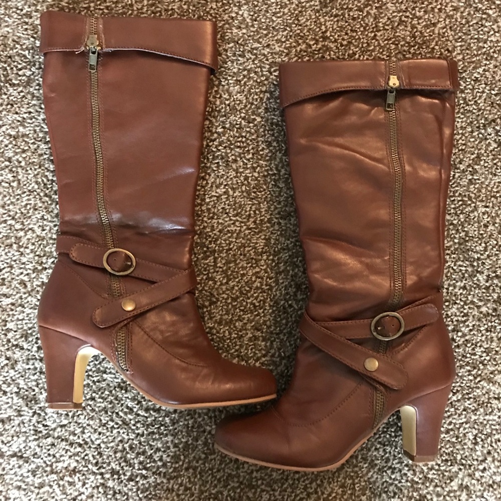 PRICE REDUCED!! Skechers Mid-Calf Boots- Size 5.5